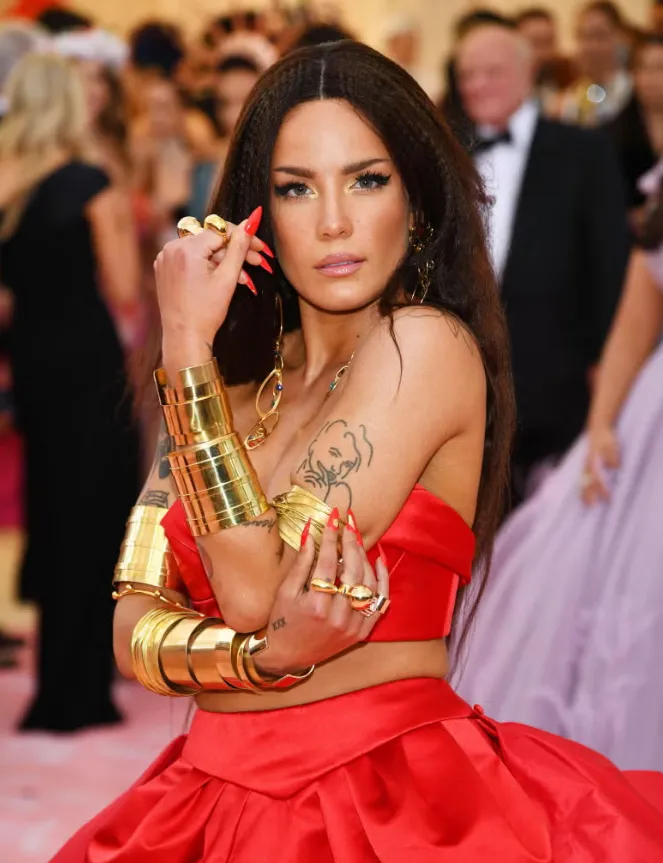 Halsey Height The Untold Truth Behind the Pop Star’s Real Measurements and Life Story