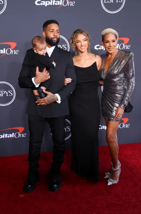 Lolo Wood Height and Biography The Full Scoop