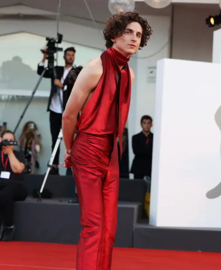 Timothée Chalamet Height (2025) – Biography, Relationships, Net Worth, Lifestyle & More